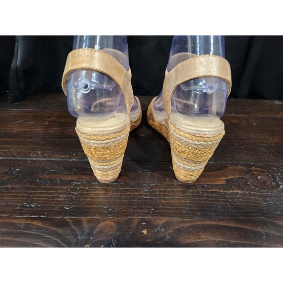 EUC Johnston & Murphy Georgiana Gold Leather Wedge Sandal/Sz. 6M - Picture 6 of 9